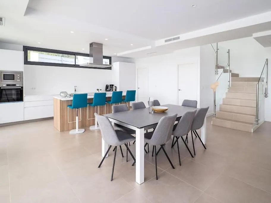 Modern Villa Walking Distance From The Beach Manilva